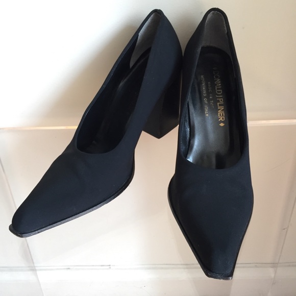 donald j pliner pumps